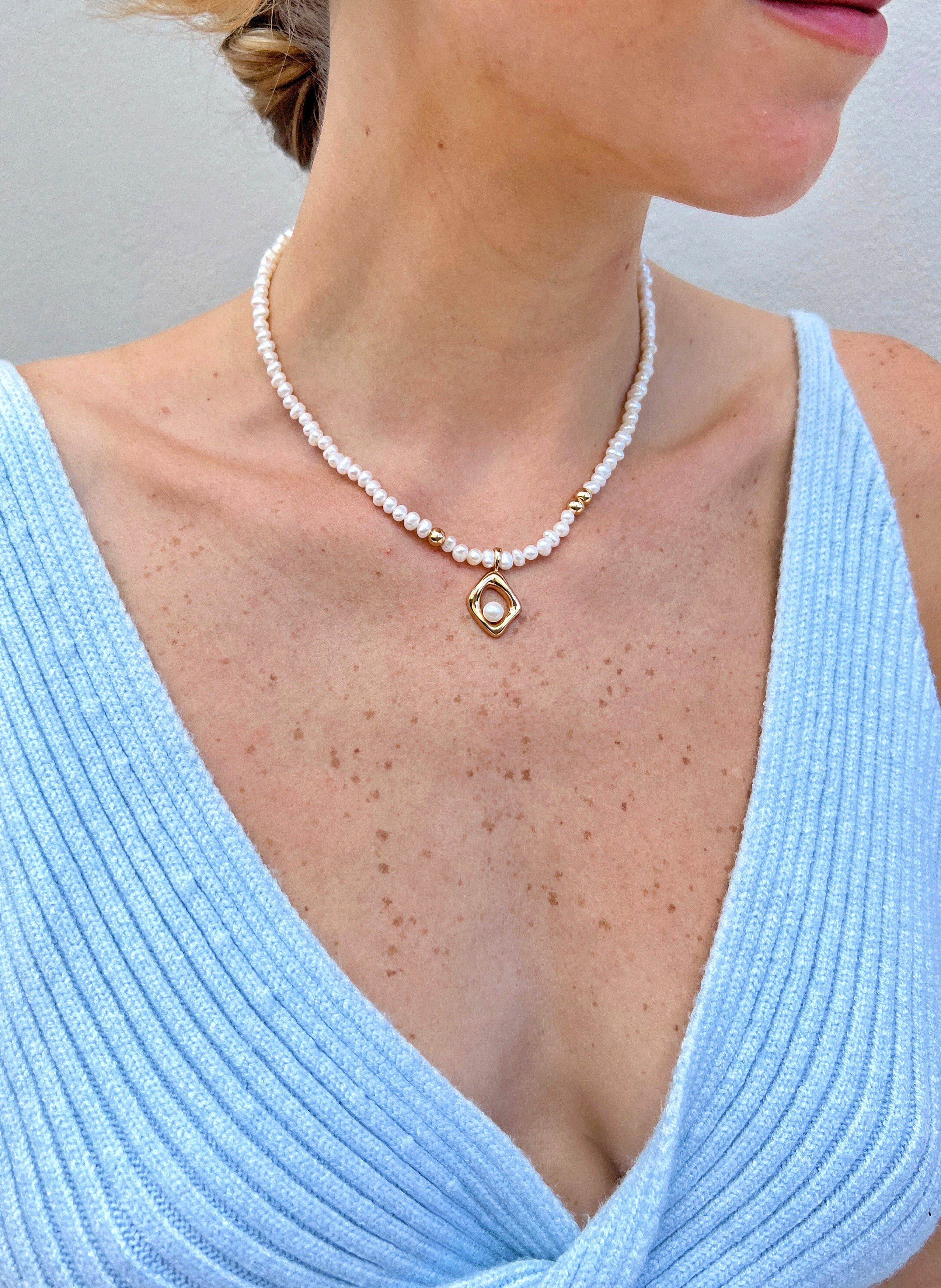 pearl necklace 18k gold model