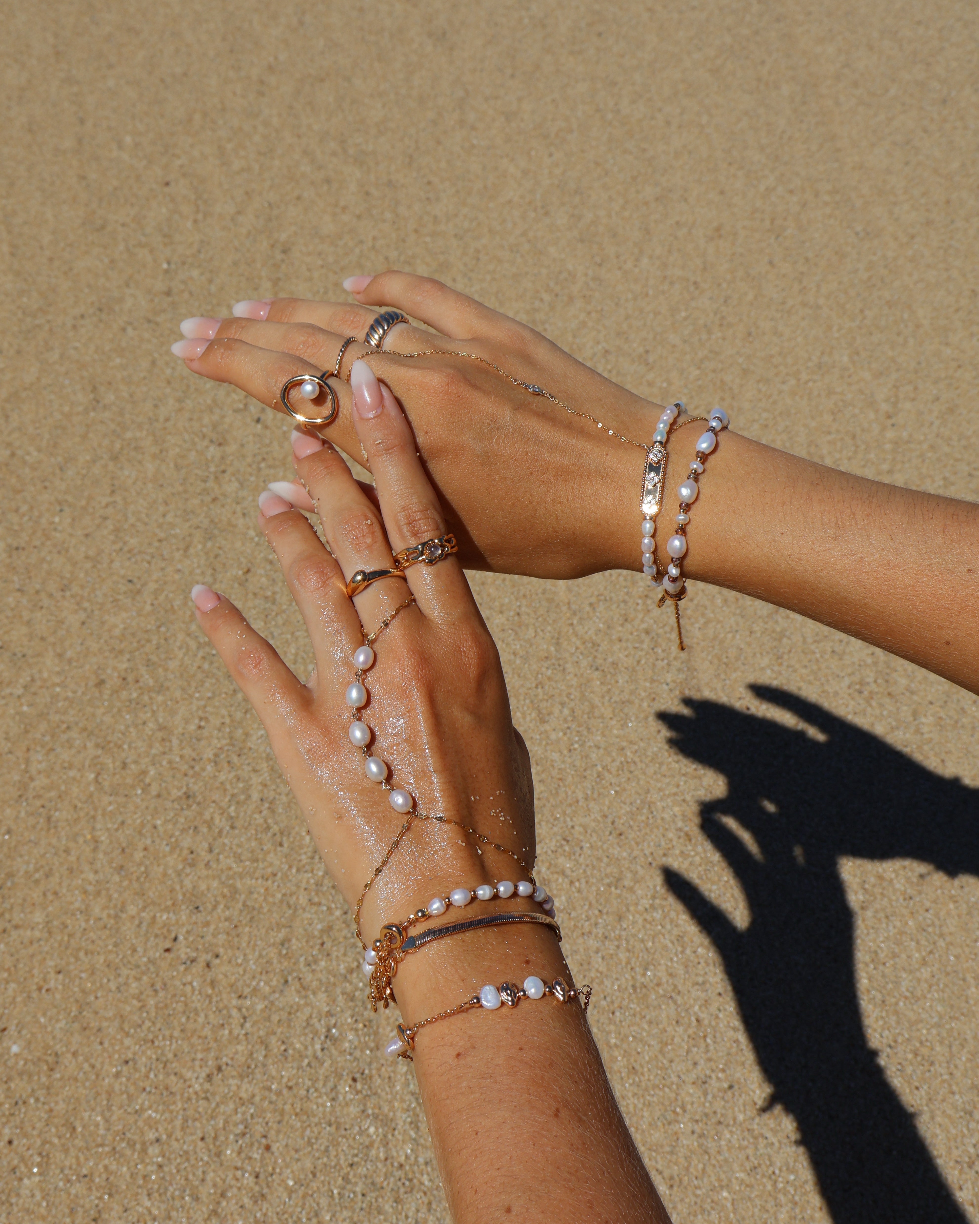 Why Does Gold Jewelry Turn Skin Green? The Science of Tarnish-Free Wear