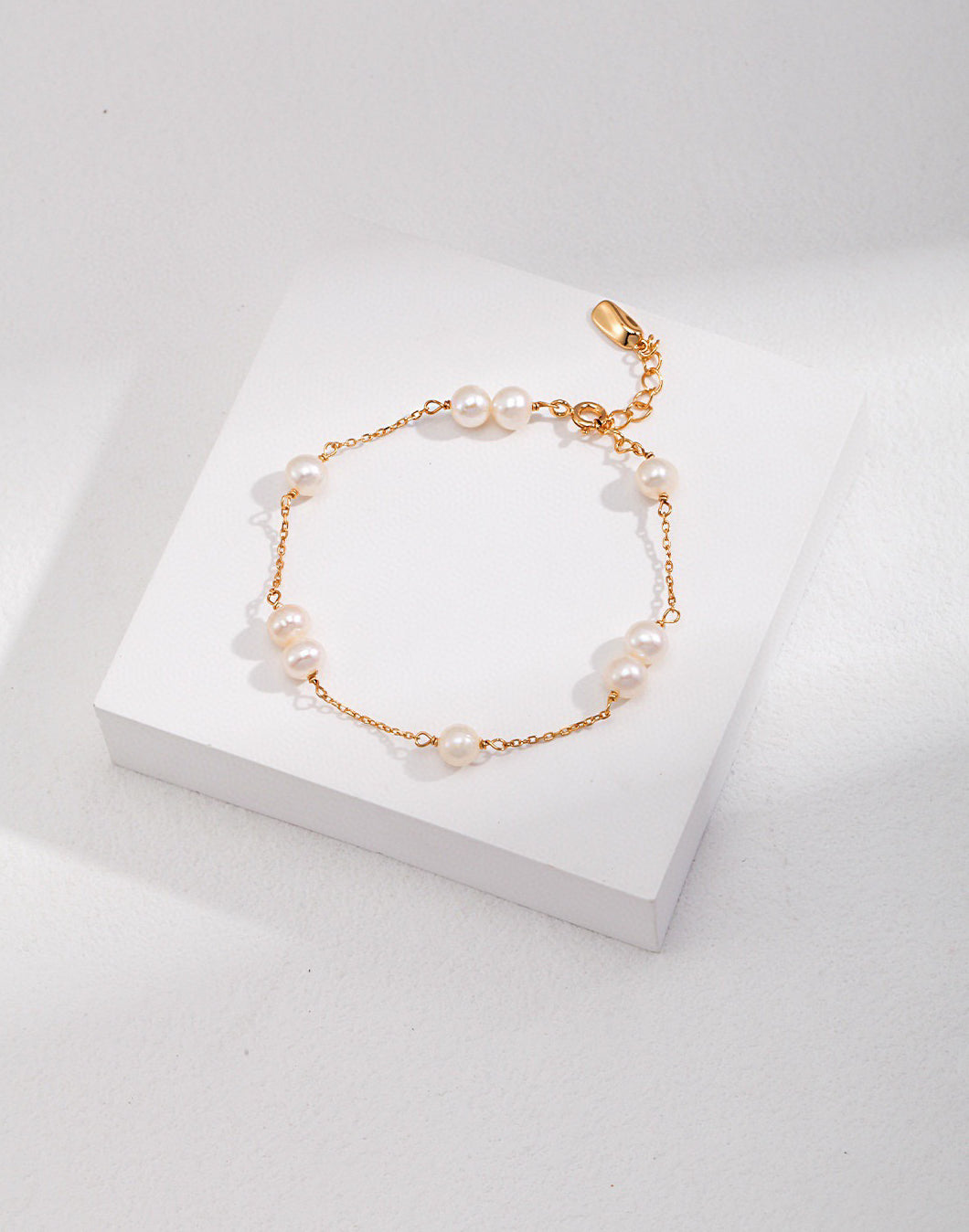 Gold and Pearl Strand Set