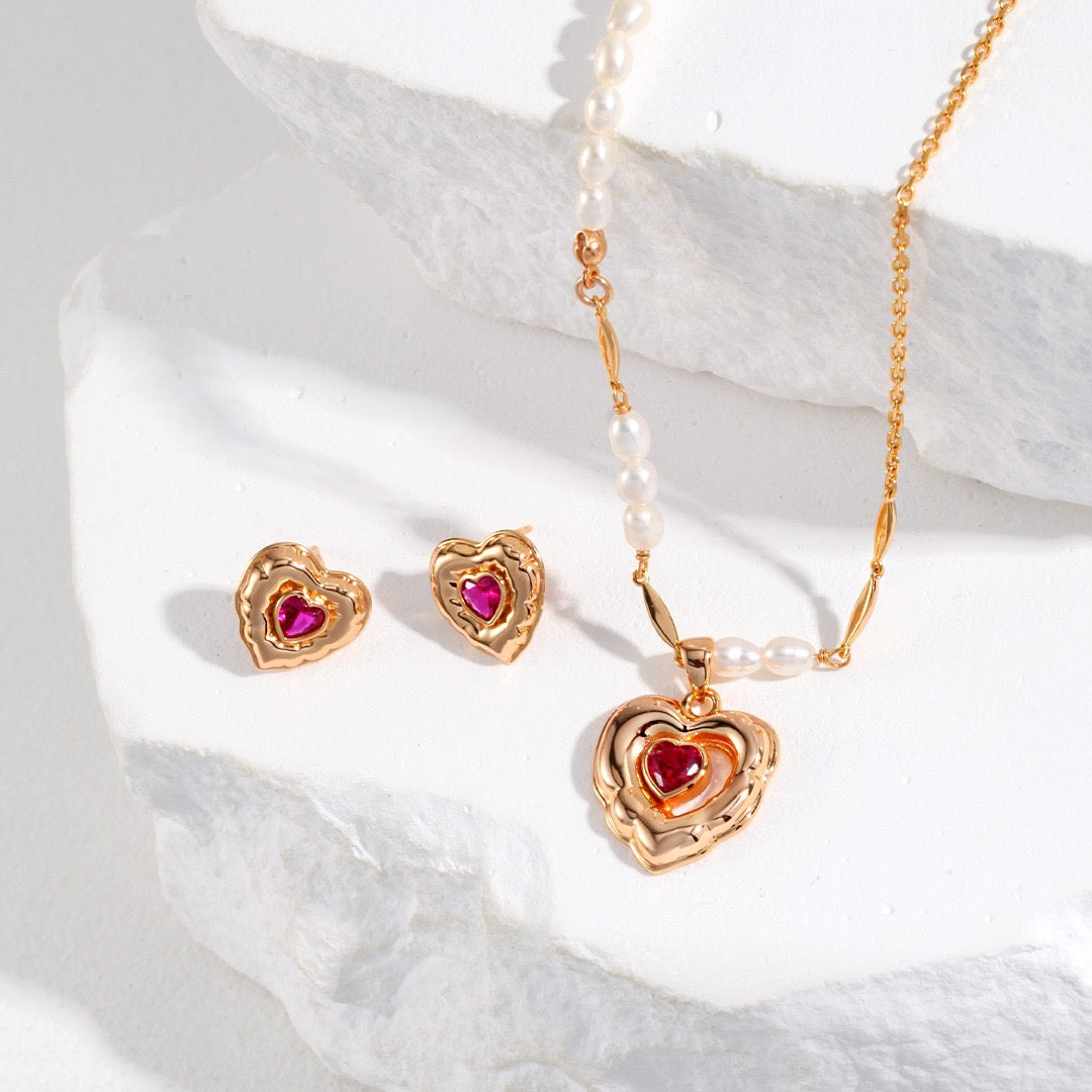 freshwater pearl and gold heart necklace