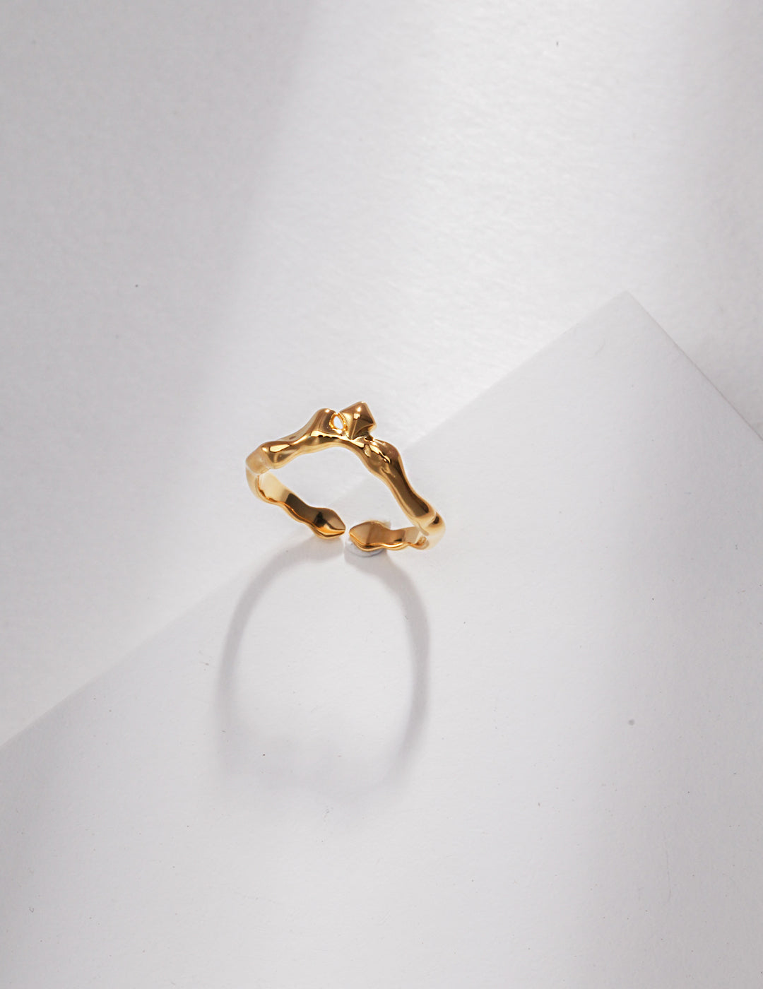 18k gold galaxy glimmer ring apelila jewelry