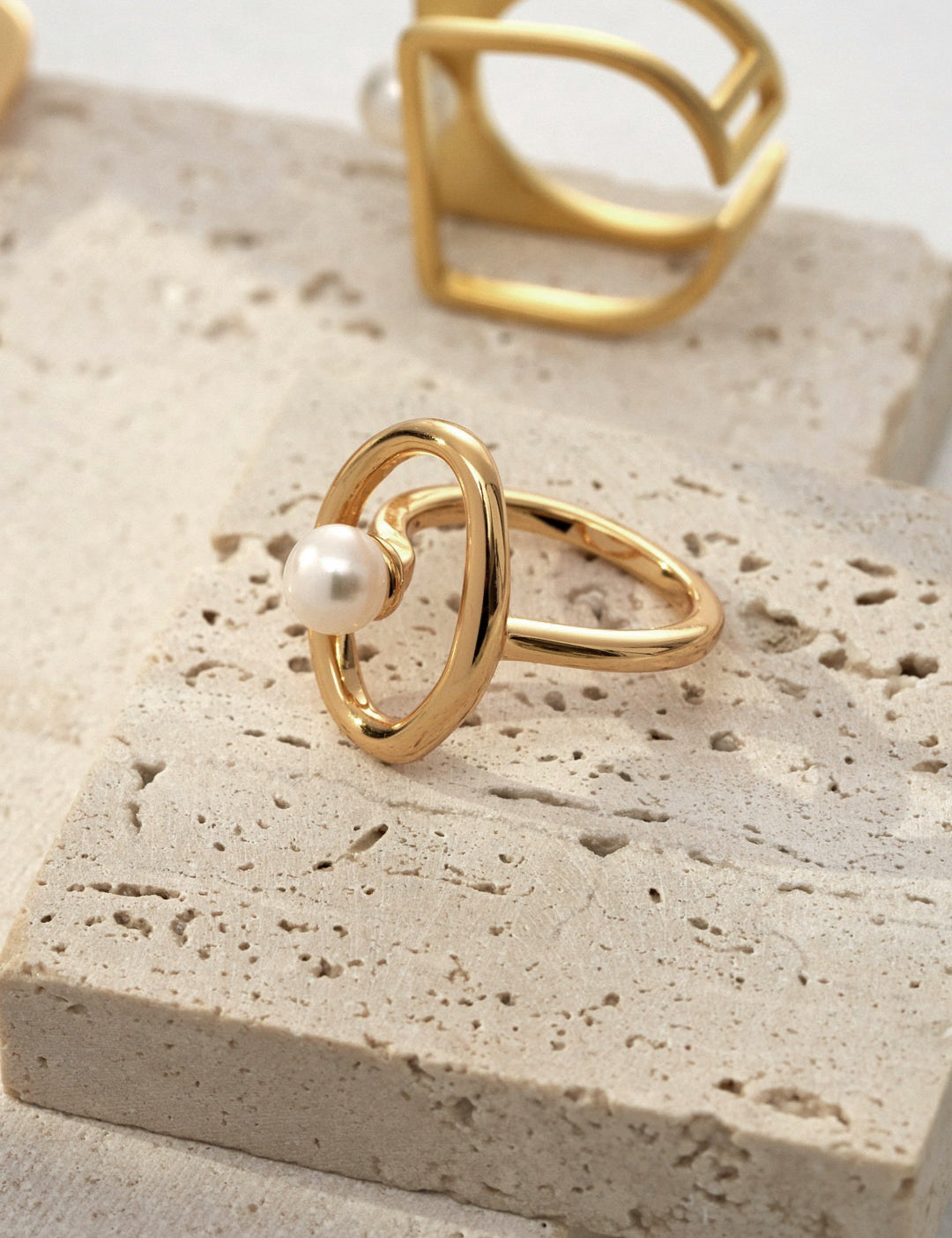 18k gold pearl ring