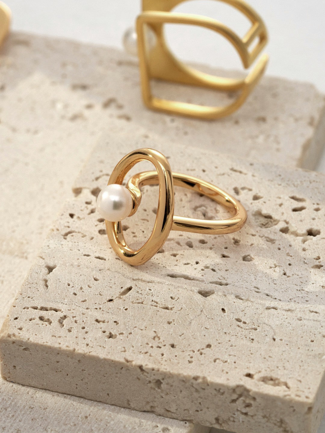 18k gold pearl ring
