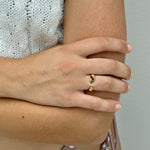 18k gold ring 