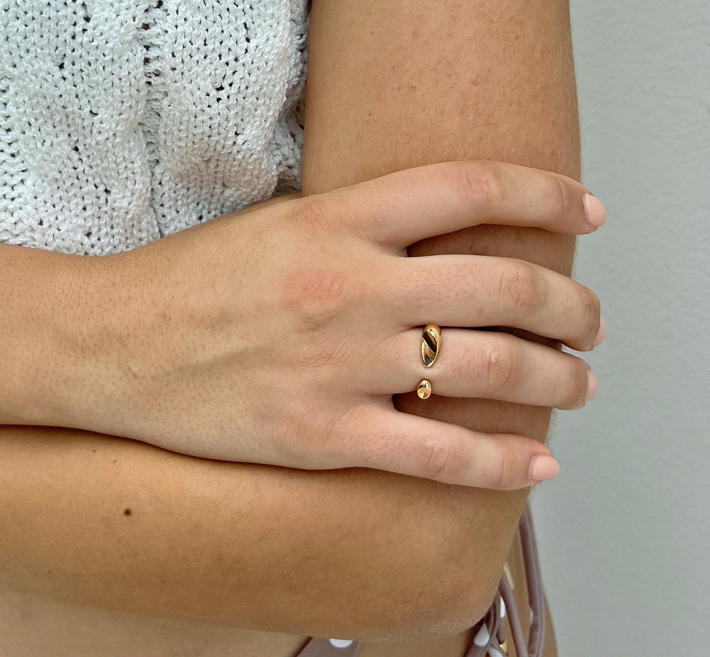 18k gold ring 