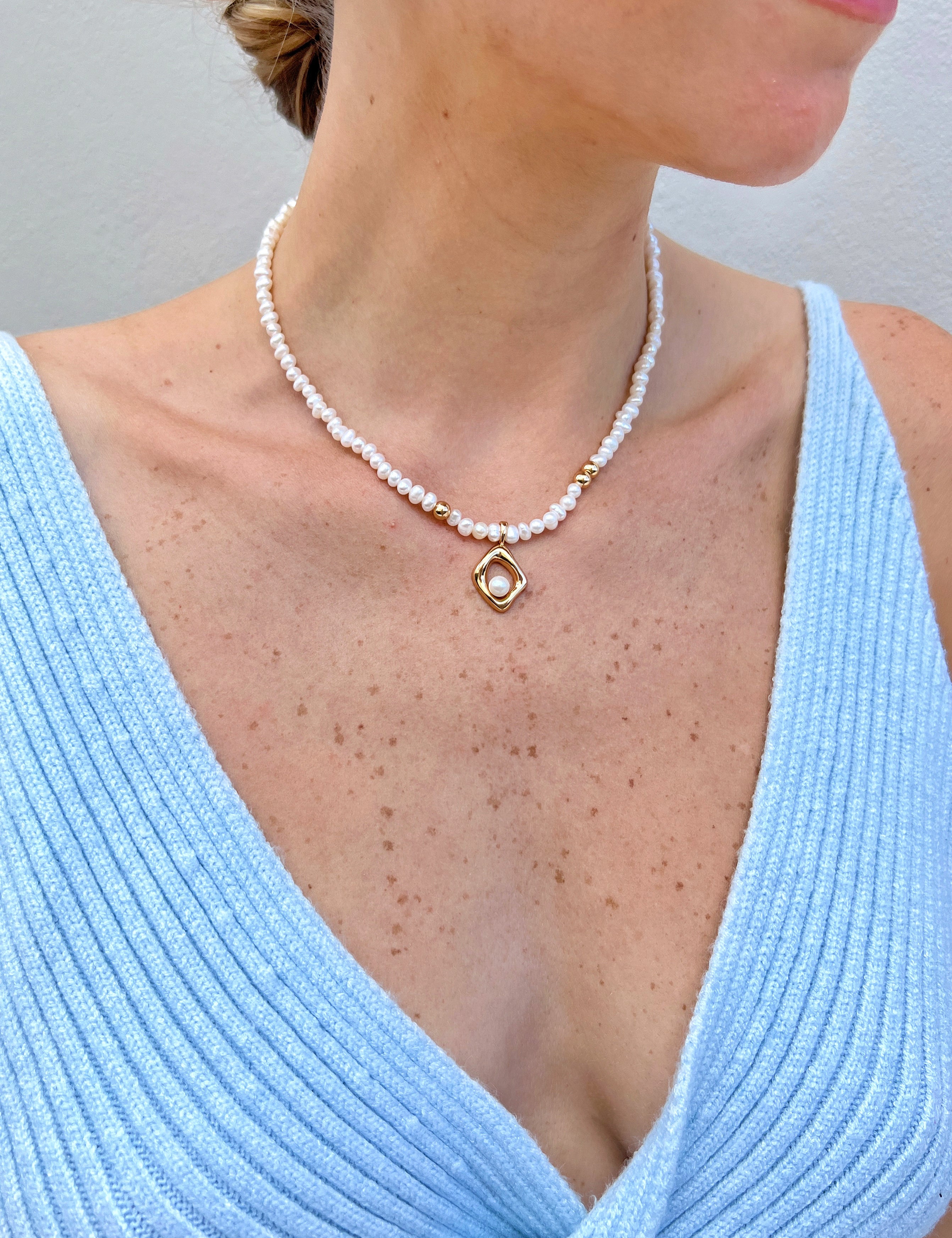 pearl necklace 18k gold model
